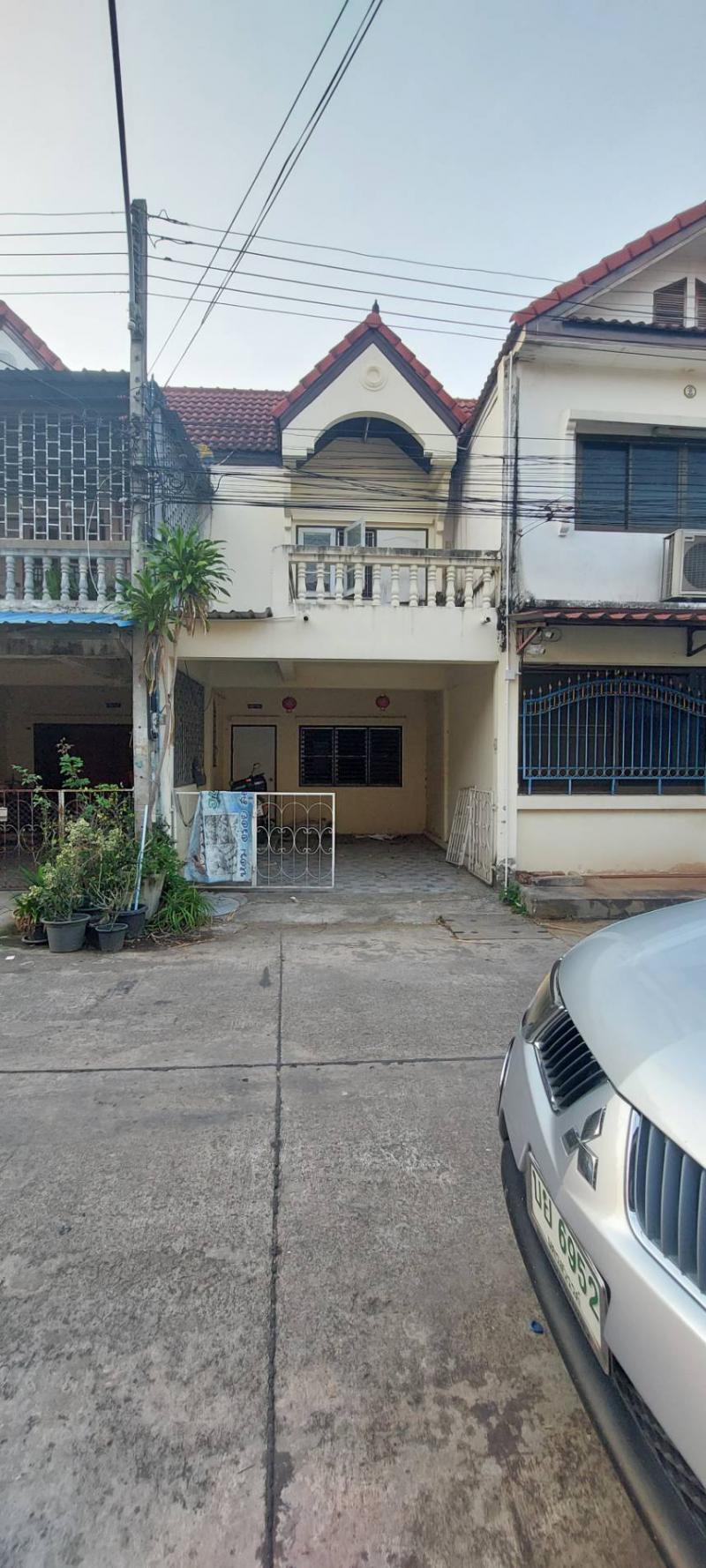 ที่ดินพร้อมสิ่งปลูกสร้างหลุดจำนอง ธ.ธนาคารออมสิน นครสวรรค์ เมืองนครสวรรค์ -